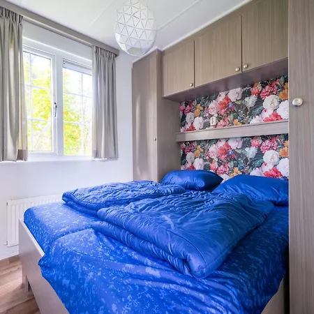 Lovely Mobile Near Park De Veluwe Chalet *
