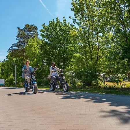 Lovely Mobile Near Park De Veluwe Chalet *